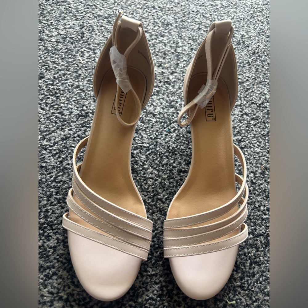 Ankle-Strap Low Heel Sandal in Nude - Picture 4 of 10